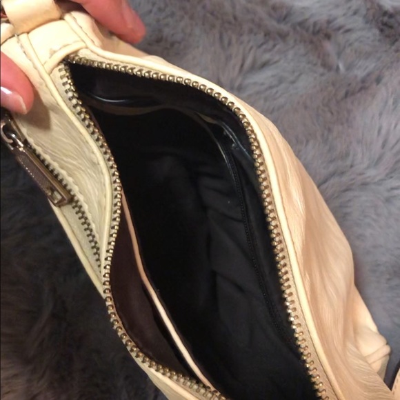 Cross body bag with gold accents - Picture 3 of 4